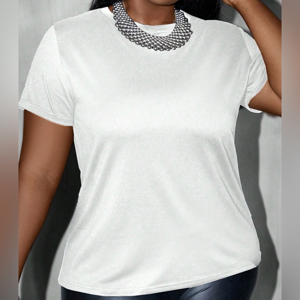 Classic Crew Neck White Short Sleeve T-Shirt Women's Plus Size 16/2X